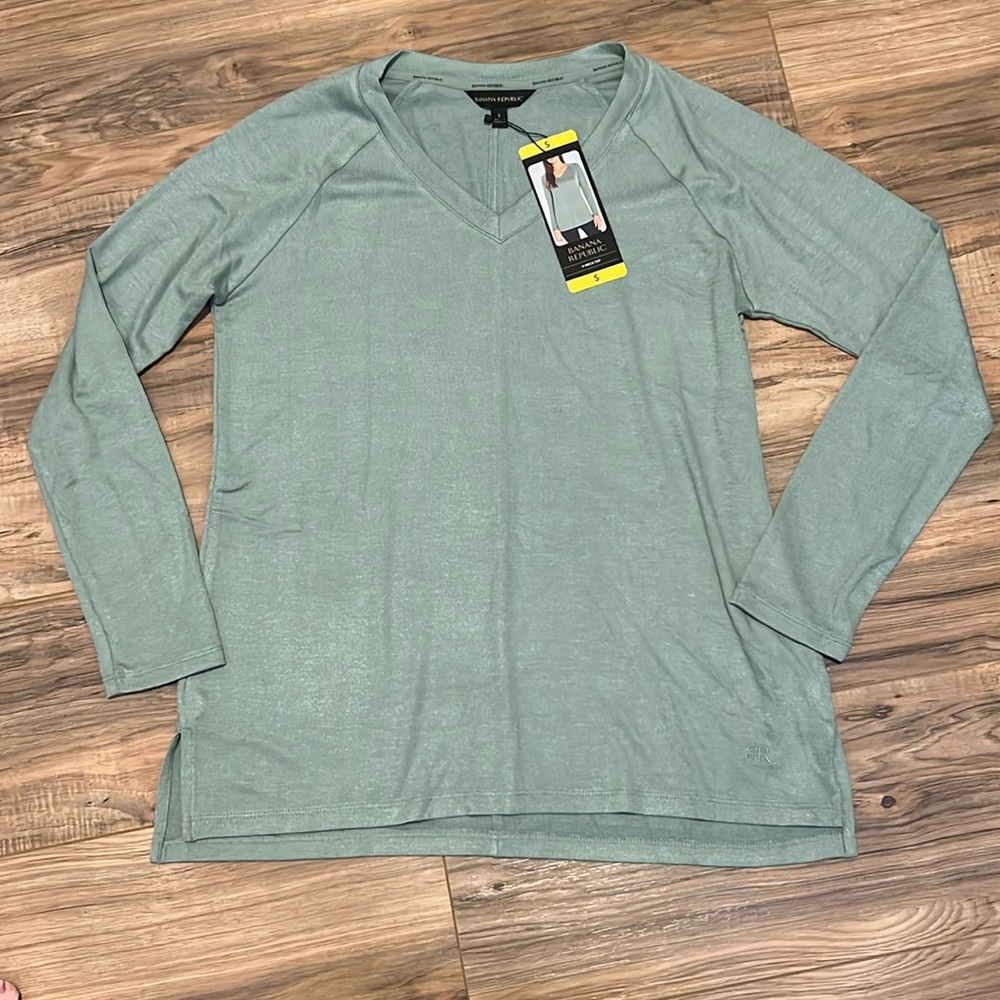 Banana Republic Women’s Long Sleeve Shirt Size Small